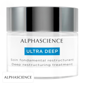 Découvrez Alphascience Ultra Deep Soin Fondamental Restructurant – 50ml au prix de 780 د.م. au Maroc. L’Ultra Deep Crème d’Alphascience est un soin anti-âge restructurant exceptionnel. Il associe les cellules souches de saponaria pumila aux protéines de lupin pour reconstituer la substance fondamentale de la peau et augmenter sa densité. La génisteine, présente dans cette crème, est vectorisée pour une action efficace contre le relâchement cutané. De plus, l’aescine, un autre composant de l’Ultra Deep, contribue à réduire l’apparence des rougeurs et des petits vaisseaux apparents. Cette crème a une texture riche et fondante qui revitalise les peaux desséchées tout en remodelant l’ovale du visage. Elle agit en profondeur pour vous offrir une peau visiblement plus jeune et revitalisée. Ingrédients clés : Cellules Souches de Saponaria Protéine de Lupin Genistéine Aescine Acide Hyaluronique Beurre de Karité Conseils d’application : Pour obtenir les meilleurs résultats, appliquez cette crème matin et soir sur le visage, le cou et le décolleté après avoir utilisé votre sérum antioxydant Alphascience. Profitez de cette routine pour revitaliser votre peau et lui donner une nouvelle jeunesse.